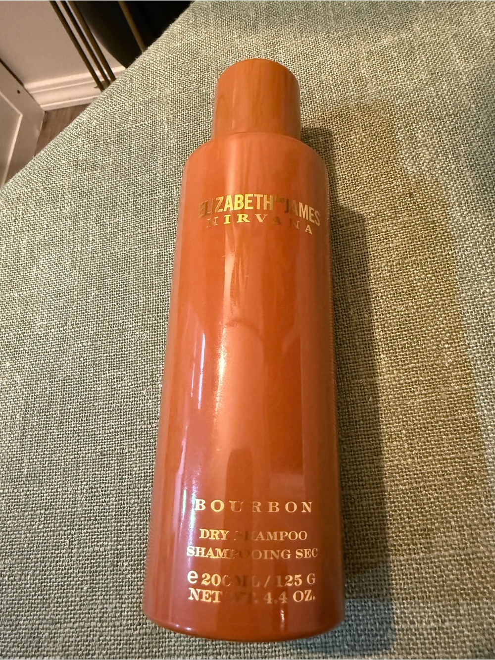 Elizabeth and James Nirvana Bourbon Dry Shampoo – 4.4 oz